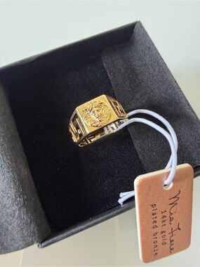 14k Gold Medusa head Signet Ring